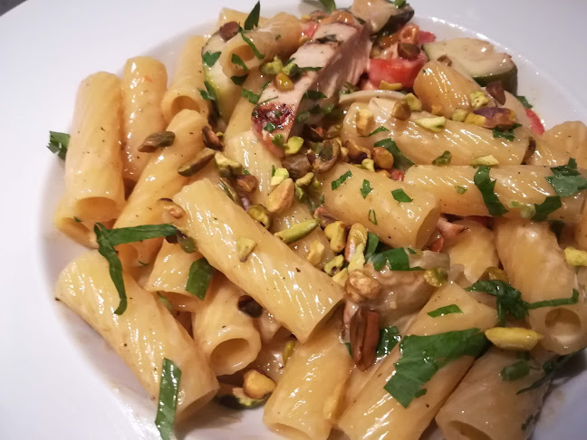 425 King St N, Waterloo, ON N2J 2Z5