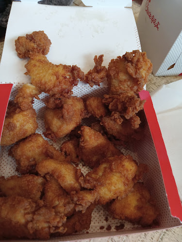 709 Yonge St, Toronto, ON M4Y 2B6