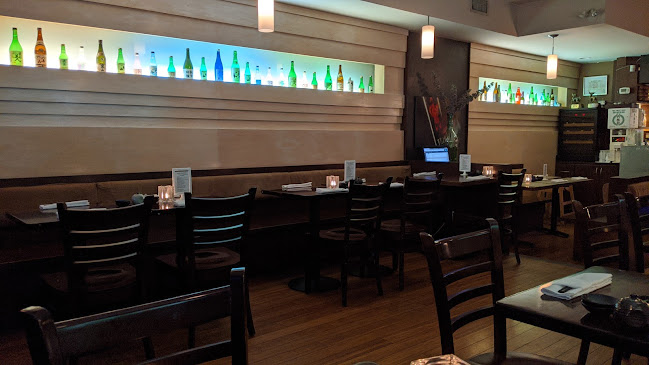 236 Adelaide St W, Toronto, ON M5H 1W7