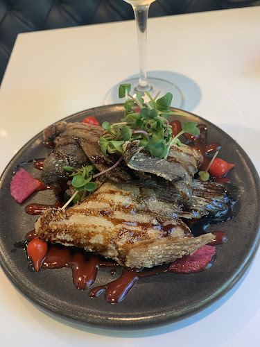 Opinii despre Fanny Bay Oyster Bar & Shellfish Market în Vancouver - Hospitality and gastronomy