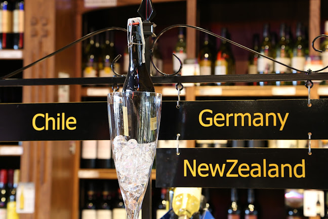 Comentarii opinii despre Fox Liquor Store