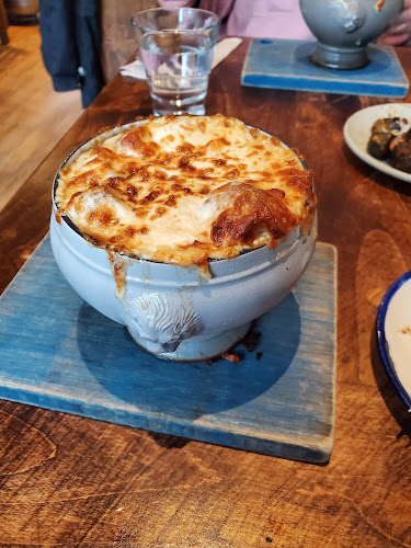 101-1100 Burrard St, Vancouver, BC V6Z 1Y7