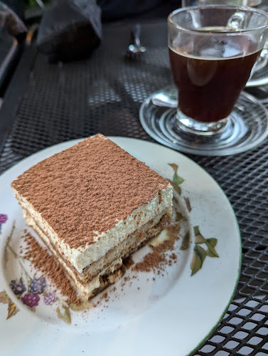 1600 Mackay Rd, North Vancouver, BC V7P 2M4