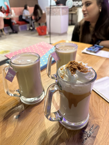 Comentarii opinii despre D Spot Dessert Cafe Calgary 17th Ave