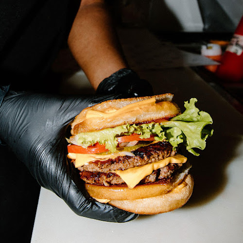 212 Adelaide St W, Toronto, ON M5H 1W7