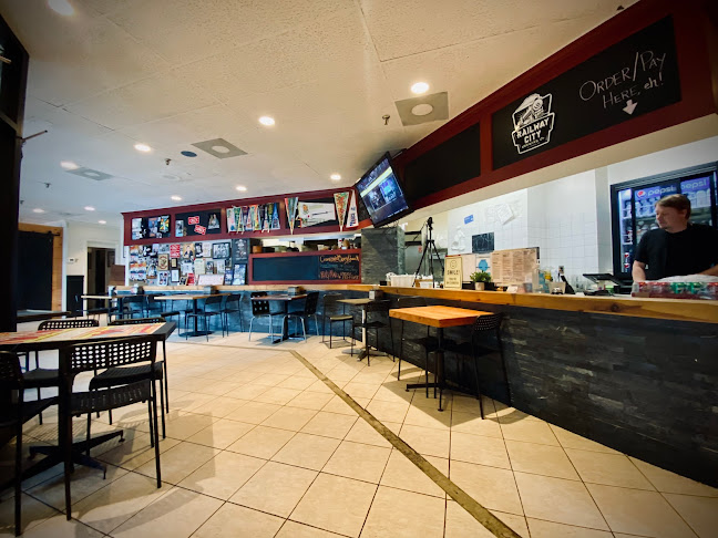 Opinii despre The Crazy Canuck Kitchener în Kitchener - Hospitality and gastronomy