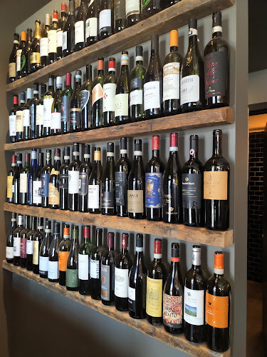 Vespa Wine Bar - Hospitality and gastronomy