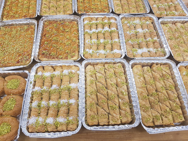 1464 Adelaide St N, London, ON N5X 1K4