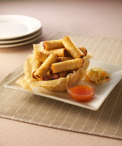 Max's Restaurant Toronto, Cuisine of the Philippines - Hospitality and gastronomy