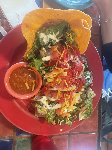 Opinii despre Julio's Barrio Mexican Restaurant în Edmonton - Hospitality and gastronomy