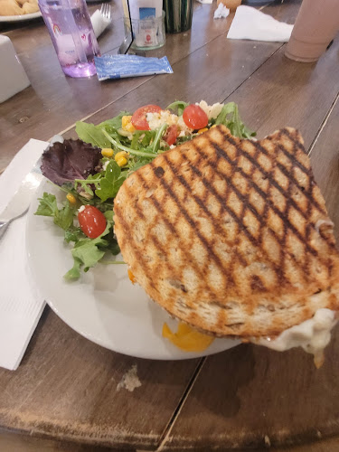 Comentarii opinii despre Cafe Cristal