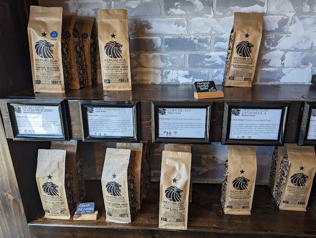 Comentarii opinii despre Republica Coffee Roasters Cloverdale