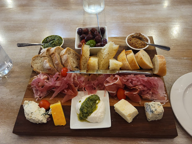 Comentarii opinii despre Italian Table