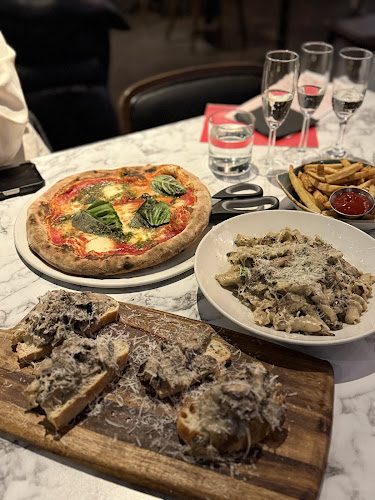 Comentarii opinii despre Pie Bar