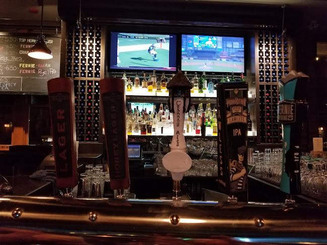 1177 Ellis St, Kelowna, BC V1Y 1Z5