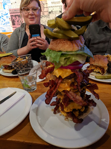 1818 Commercial Dr, Vancouver, BC V5N 4A5