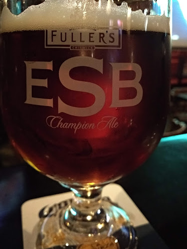 2067 Meadowbrook Rd, Gloucester, ON K1B 4W7