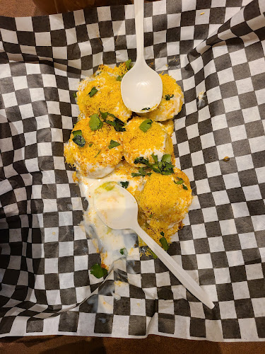 Comentarii opinii despre Veggie Planet Vaughan - Vegetarian Indian Pizza, Burger and Street food Restaurant