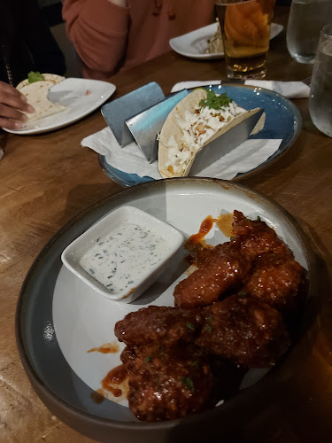 255 Bremner Blvd, Toronto, ON M5V 3L9