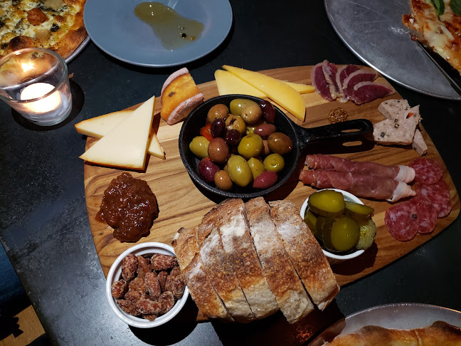 1082 Wellington St. W, Ottawa, ON K1Y 2Y4