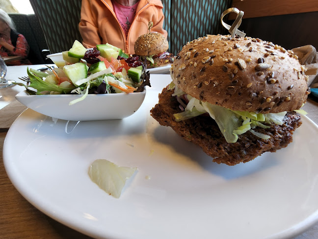 Ricky's All Day Grill - Parksville - Hospitality and gastronomy