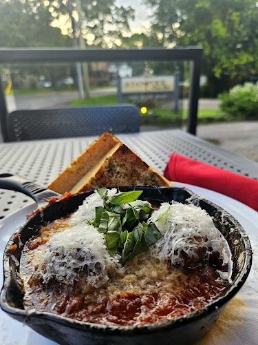 Comentarii opinii despre The Easy Pour Wine Bar