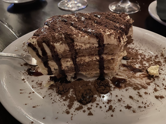 Fiamo Pizza & Wine Bar - Victoria