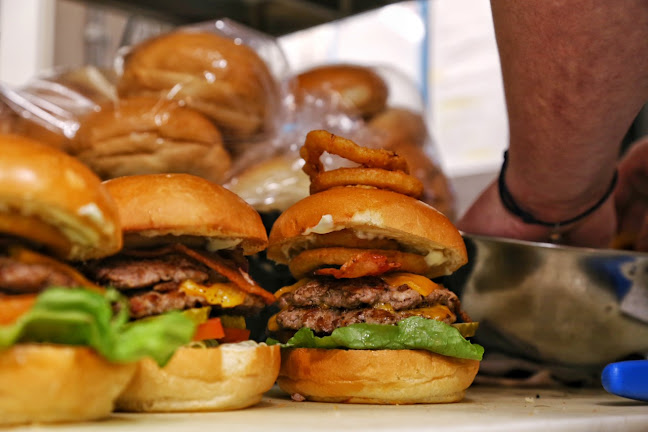 The Roster Sports Club Bar & Grill