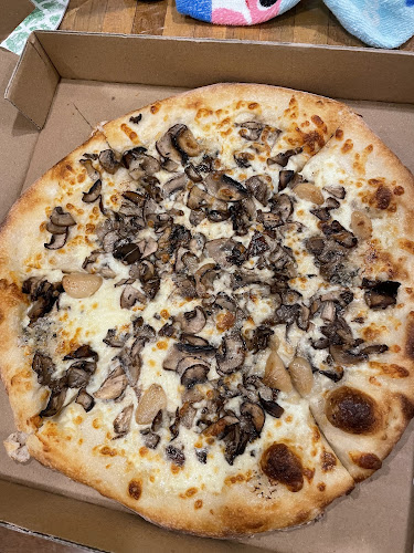 Opinii despre Pizzeria King în Pickering - Hospitality and gastronomy