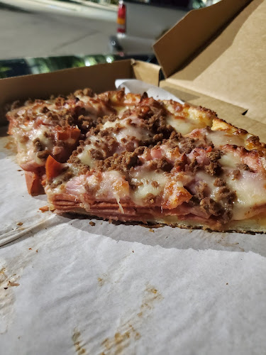 575 28 St SE, Calgary, AB T2A 6X1