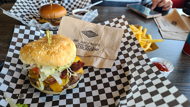 Opinii despre Fatburger Quance St. în Regina - Hospitality and gastronomy