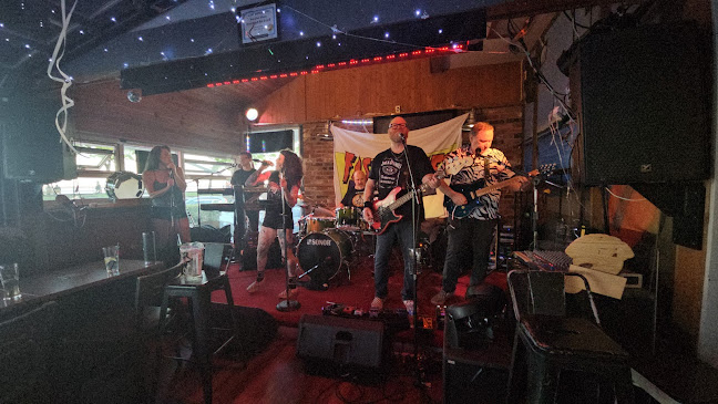 1101 Elm St, White Rock, BC V4B 3R9