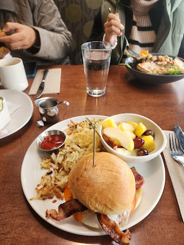 White Spot Ackroyd - Richmond