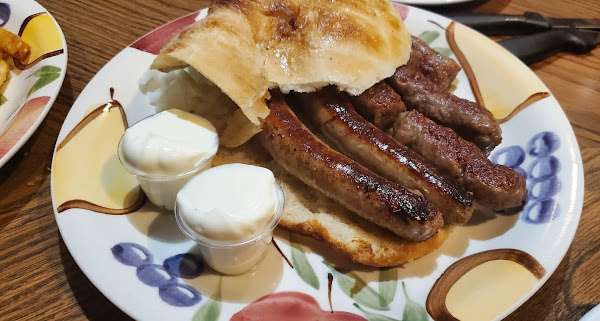 Opinii despre Berina's Specialty Grill & Restaurant în Mississauga - Hospitality and gastronomy