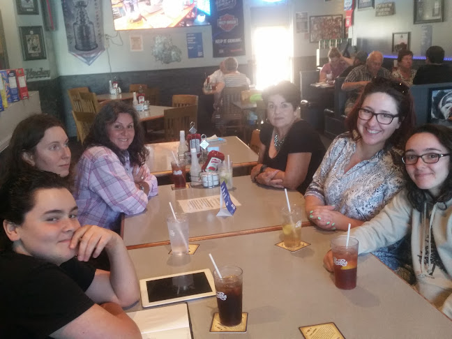 Opinii despre Dog House Sports Bar Azilda în Greater Sudbury - Hospitality and gastronomy