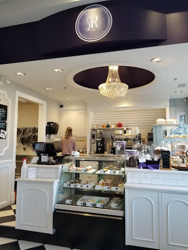 La Roux Patisserie - Hospitality and gastronomy
