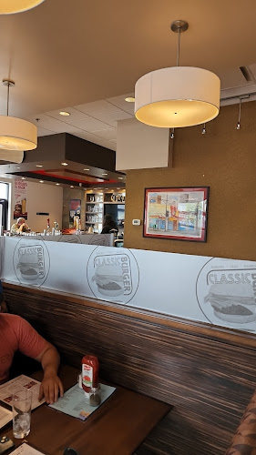 Opinii despre Classic Burger Bathurst în Bathurst - Hospitality and gastronomy