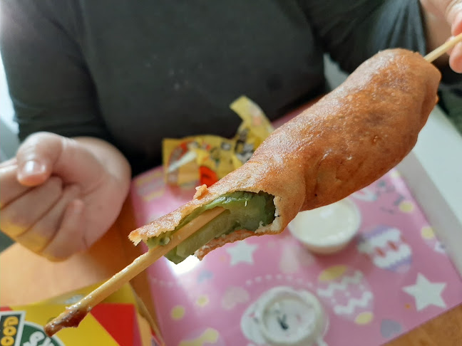 1013 King St E, Hamilton, ON L8M 1C9