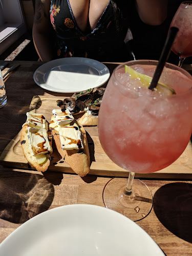 Cibo Waterfront Cafe - Winnipeg