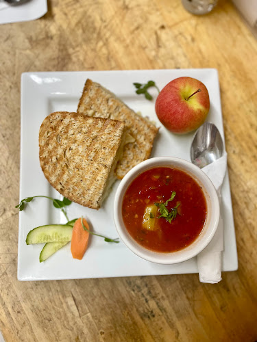 16 Main St, Warkworth, ON K0K 3K0