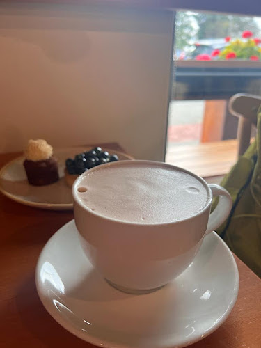 Crema Cafe Bar - Hospitality and gastronomy