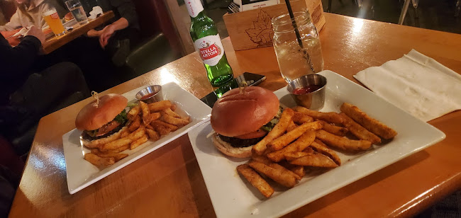 Smoke and Bones BBQ - Hospitality and gastronomy