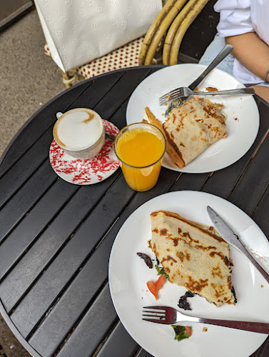 La Boulangerie Bakery Cafe - Hospitality and gastronomy