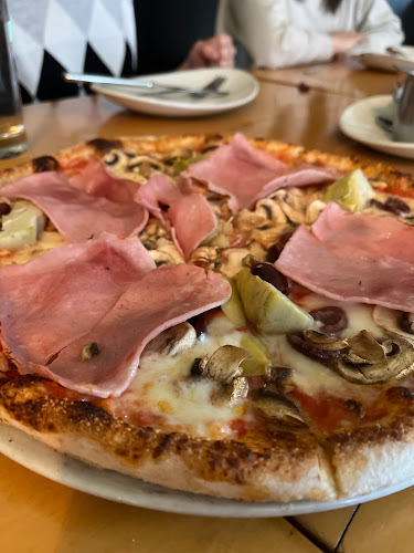 LDV Pizza Bar - Hospitality and gastronomy