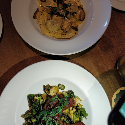 Opinii despre The Parlour Italian Kitchen & Bar în Edmonton - Hospitality and gastronomy