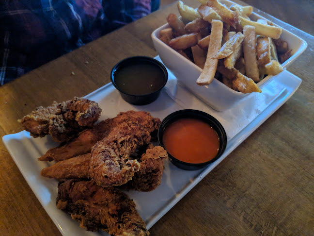 1958 Queen St E, Toronto, ON M4L 1H7