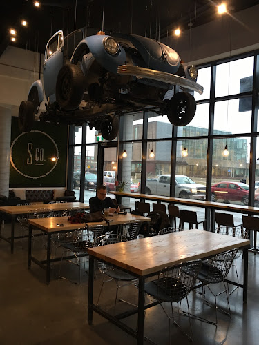 The Round Table - Kitchener - Hospitality and gastronomy