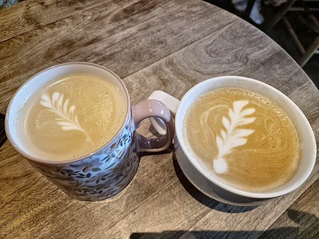 Opinii despre Shady Grove ~Lukaya Cafe~ în Hamilton - Hospitality and gastronomy