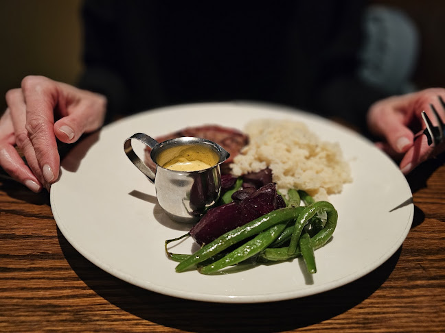 The Keg Steakhouse + Bar - Macleod Trail - Hospitality and gastronomy