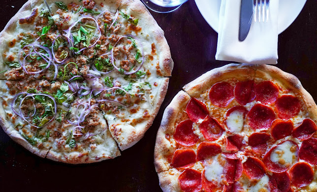 Fiamo Pizza & Wine Bar - Hospitality and gastronomy